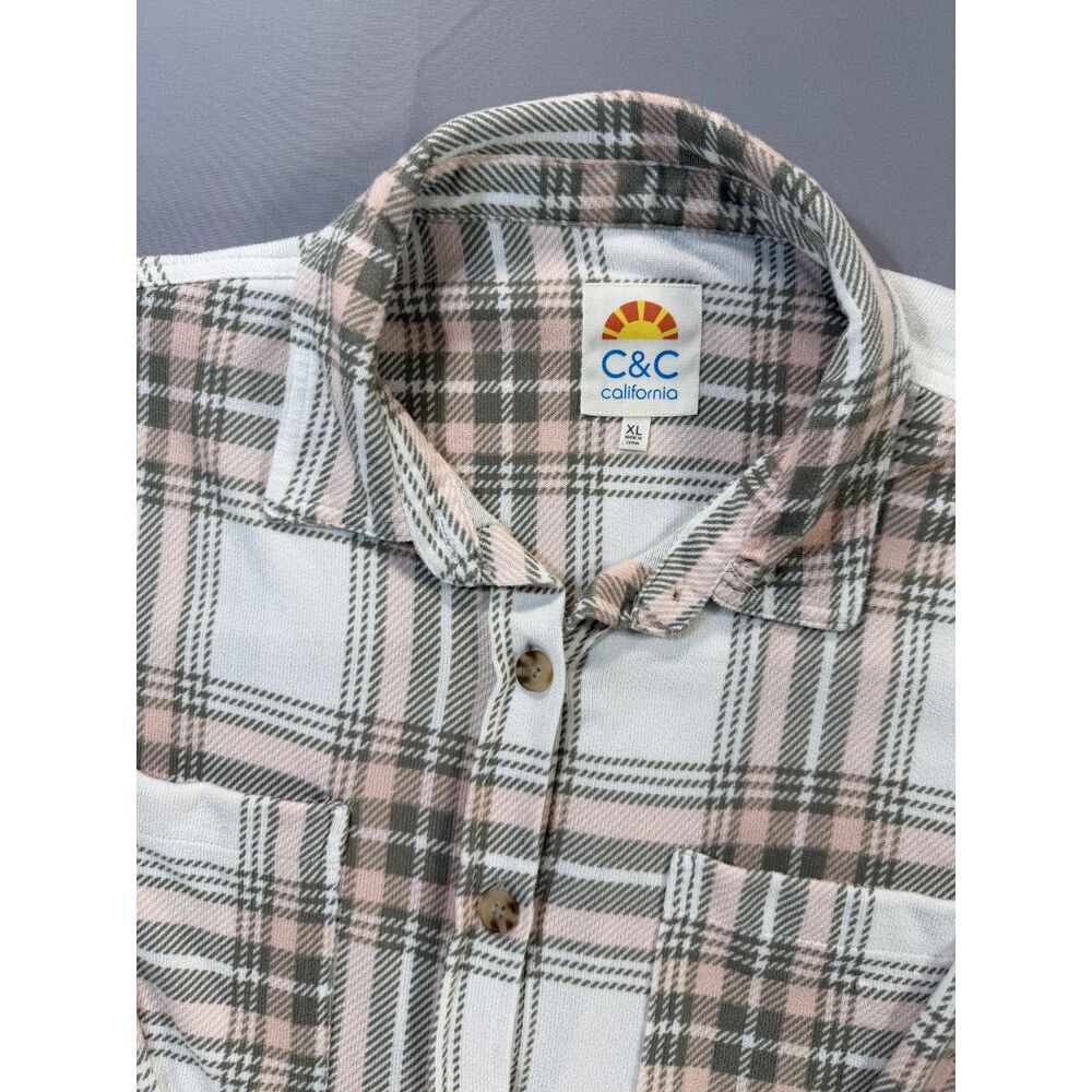 C&C California Women’s XL Soft Pink / Gray Plaid Button Up Shirt Casual Chic